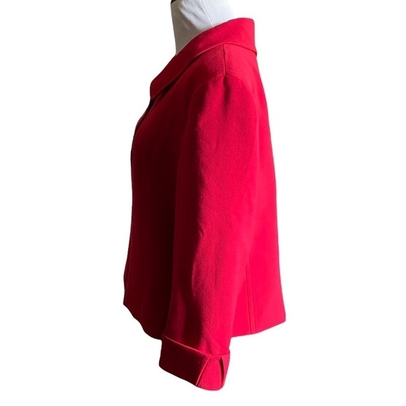 TAHARI: RED JACKET BLACK BUTTON FRONT SZ 14 - Picture 2 of 4